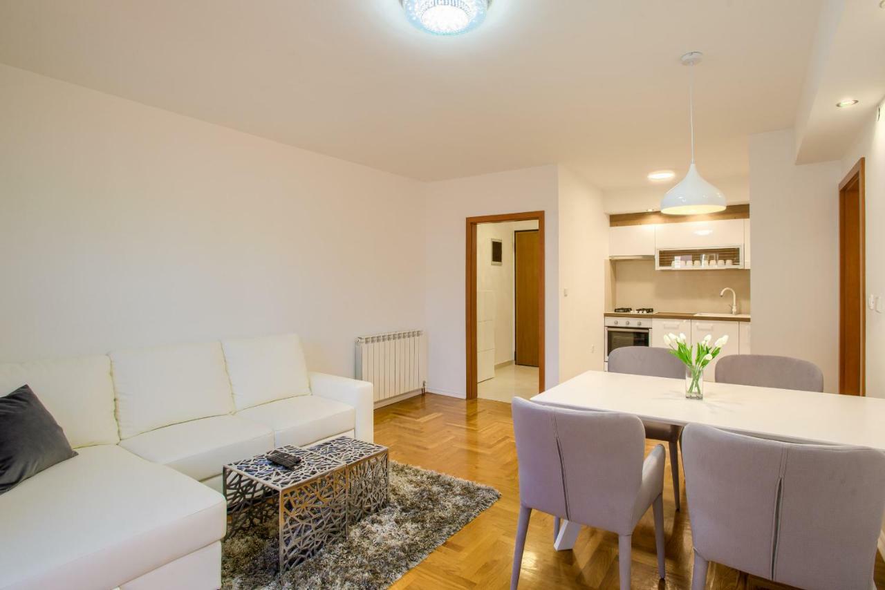 Apartment San Rocco Center Pula Exteriör bild